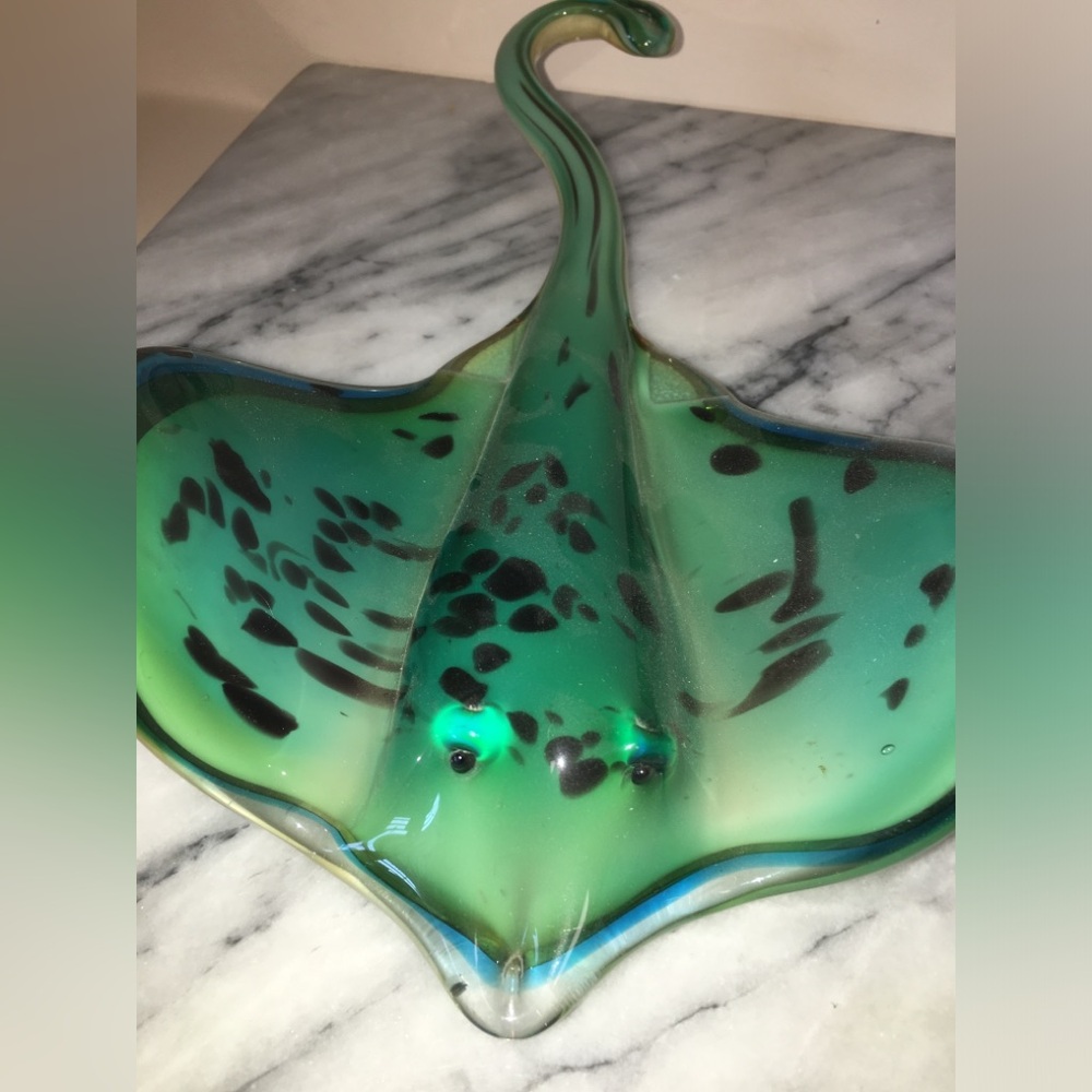 Elegant Handblown Green Glass Stingray Sculpture